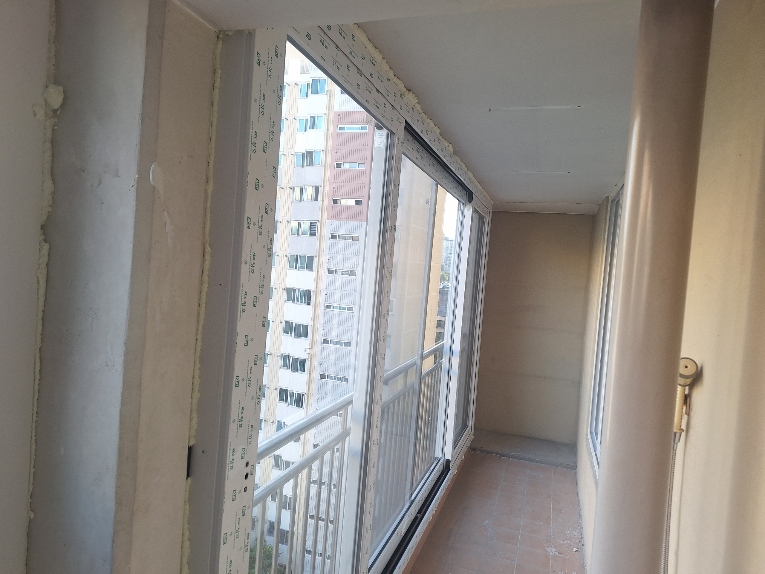 KCC창호 광주 탄벌동 현대아파트